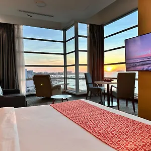 7 Suria Hotel